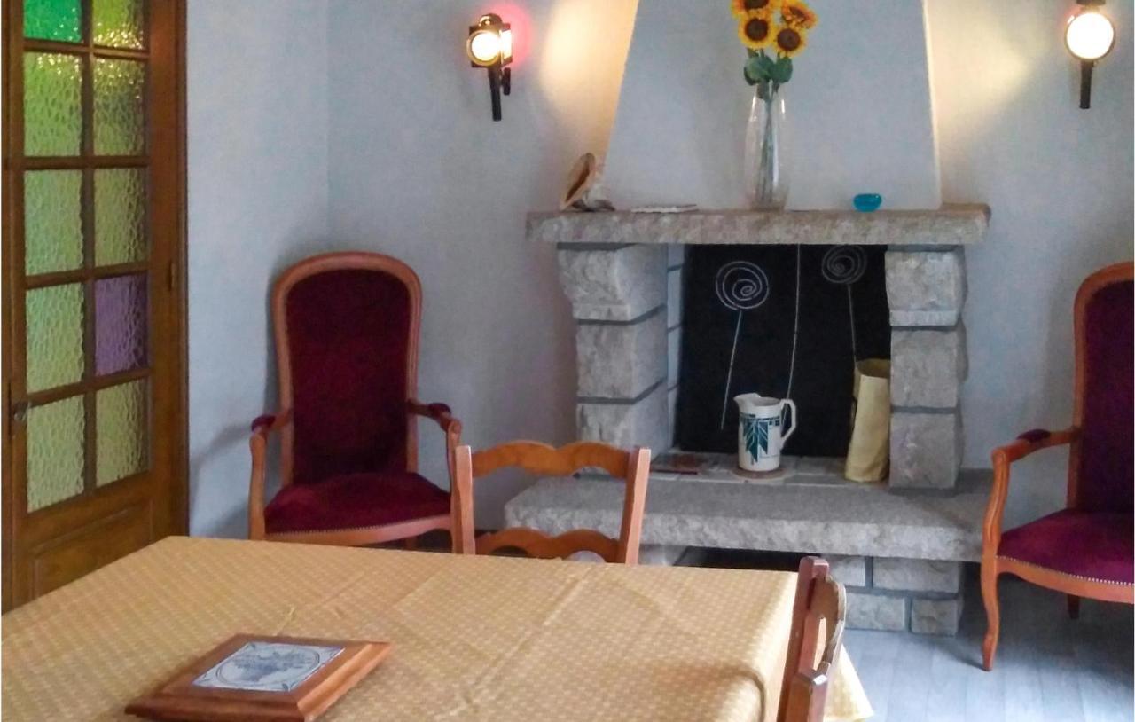 Cozy Home In Plancoet With Wifi Bagian luar foto