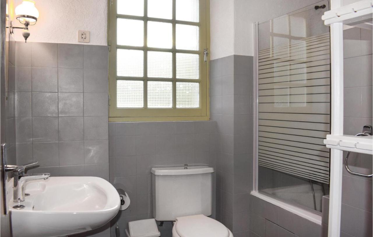 Cozy Home In Plancoet With Wifi Bagian luar foto
